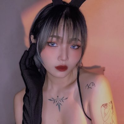 Asian E-girl 👱‍♀️ |Thing you're looking for👇
Main account: @kimxbella