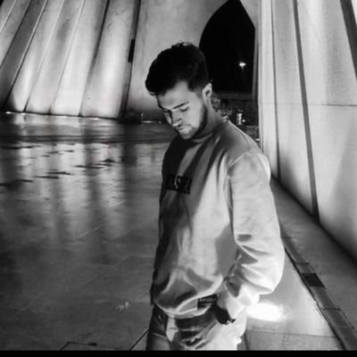 Aria_550's profile picture. آخرای سال یکی از سال ها تراژدی زندگیم شروع شد و به صورت جذاب ادامه دارد...🎭🎥🍿