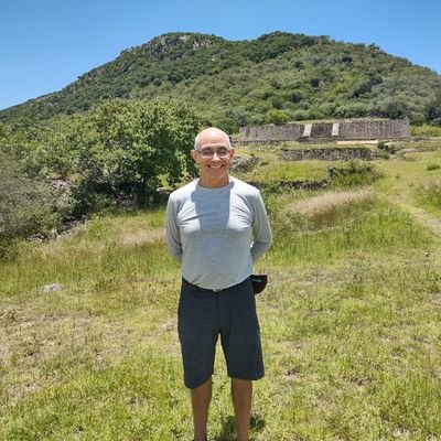 aljamia's profile picture. Todo investigador tiene, sin duda, sus anteojeras. Que, al menos, no todos tengan las mismas. 🇵🇸🇪🇭🇱🇧🇾🇪