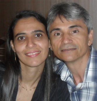 Esposa, mãe, filha,amiga, temente a Deus e um pouquinho estressada as vezes!!