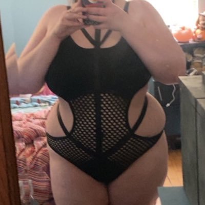 Babz. 28. She/Her. Bi 🏳️‍🌈. Pro-Choice. Sub 90% of the time. MDNI. AGE IN BIO OR GET BLOCKED. Tips: $babzbondage 🥰