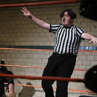 Referee Chumlee Banks.
Professional Wrestling Referee and Wrestler in training from Cincinnati. Trained by Roger Ruffen. 
Dm For 2024 Bookings