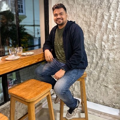 Foodie 🍕| Traveller🧳
Techie 👩🏻💻 | Movie Buff 🍿🎟️
And A Proud Husband 👩❤️👨