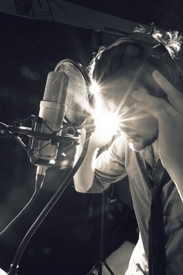RP account. Single 30 something father to @LibbyWhitlock, composer, loving life. Only he who can see the invisible can do the impossible. - Frank Gaines