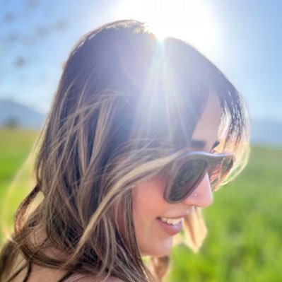 atefe2910's profile picture. 