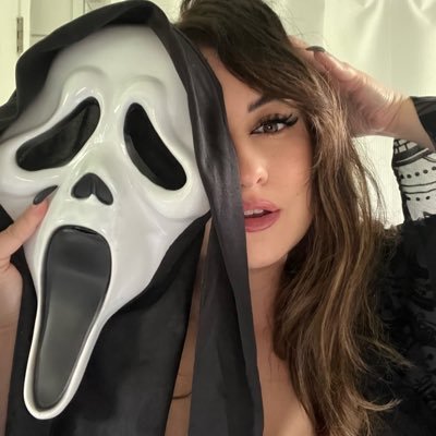 Twitch Affiliate & VA | https://t.co/EEC0mLrJO3 Horror Streamer - Dead By Daylight 🎮 Scream Queen.