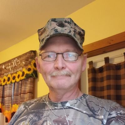 59 yo Marine Vet....married and enjoying life.