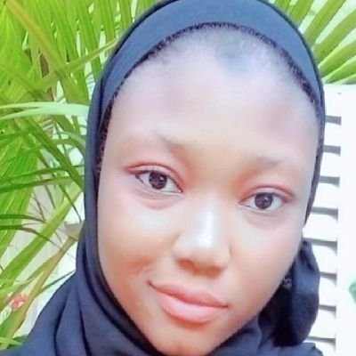 an info scientist 🤩, a shy nd calm babe.
two step ahead to becoming a billionaire 🤑love my fam like everytyn below dem♥️♥️ 75% of my hrt beat fr dem.