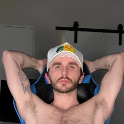 streamer & content creator 😋 follow my main ; @_mrryanhall