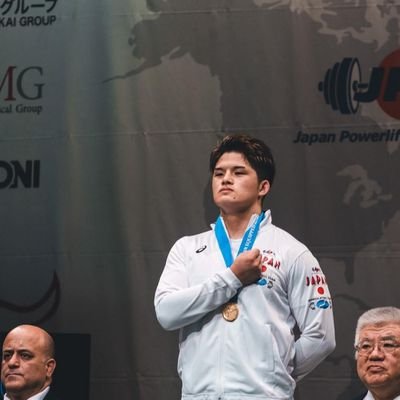 親子ベンチプレッサー家族💪💪
父、大和(長男)、次男、三男全員ベンチ!
階級 /83kg 大会記録 /185kg   練習/205kg
ベンチプレスで世界一目指して日々鍛錬
もっとベンチプレス界を盛り上げたい!
日々の練習記録や、周りの人の成長記録など更新していきます👍
#トレーニング  
#ベンチプレス