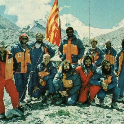 De Manresa, però visc entre la Garrotxa i el Ripollès. M'agraden els cigrons.