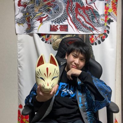 eagle_Foxx's profile picture. 🪬🦊 RepezenFoxx/レペゼン地球の💙DJ社長💙とDJフミヤの推しです。🪬（一応20代だけど中身は子供のまま）💙と💜と👺の推し🪬🦊