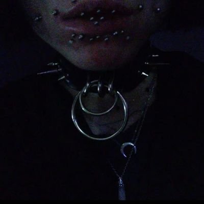 If I could only stop my hand from going in the cause of the infection - they/them - @sadlungs3 priv