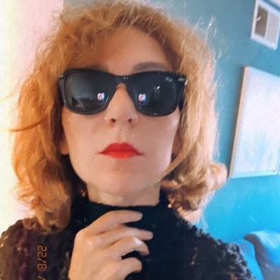 duyguozen_'s profile picture. #consciousmarketing #heartintellegence #Entrepreneur #purposefulbusiness #MarketingAi