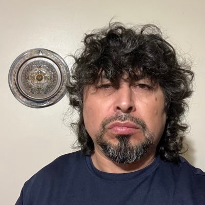 EfrenSe10122749's profile picture.