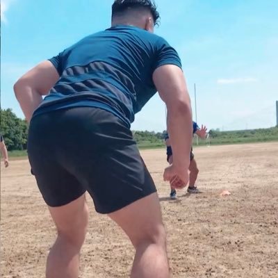 dededede624's profile picture. 174/100/30〜元ラグビー部 既婚 デブパパ。follow me👍