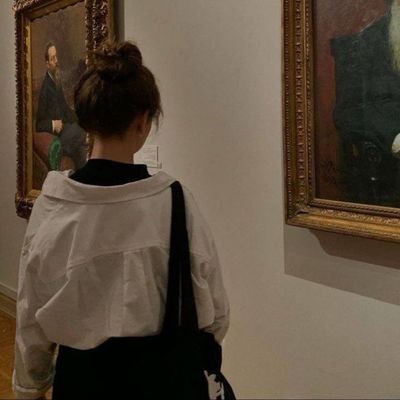 im_mwhi's profile picture. رها ز هرچه هست و نیست...🕊✨️