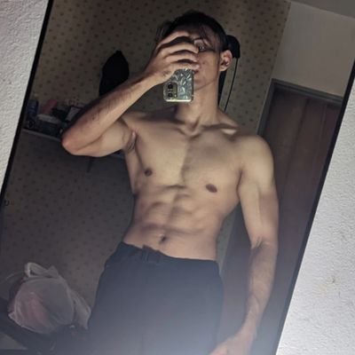 panchiHanma's profile picture. number 0ne hustler✊💪
Hand swinging is one of my hobbies🤙
fighting person ghahahahahah🤣😈🖕