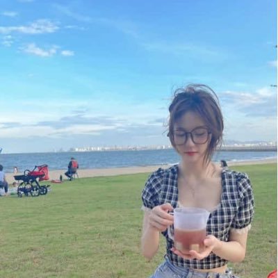 043ZQPk68I7B4's profile picture. 