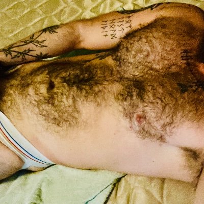 NSFW. CashApp $GrungeMuscle / tips appreciated 

Hairy - musky - tatted -  kink. 
JFF / OF / Patreon linked. pick your poison. 

DM to collab.