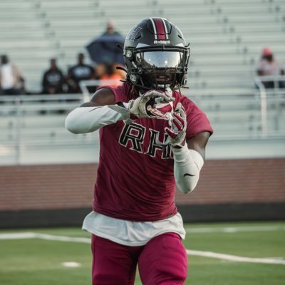 #11 CB/ATH‘24 @RHHSBearcatsFB |6’0 165✍️ (4.47)40(42”)vert 3.3GPA📚 NCAA ID# 2305901754