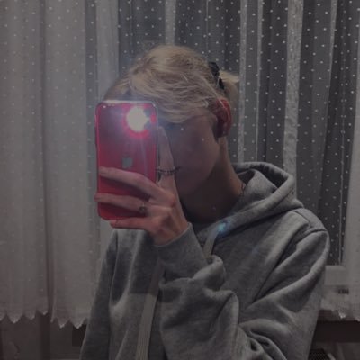 _Majuskaaaaaa_'s profile picture. 