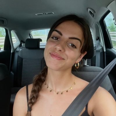 ugcwithakire's profile picture. I help your business to convert views in sales✨
📍based in Italy
💌 ugcwithakire@gmail.com