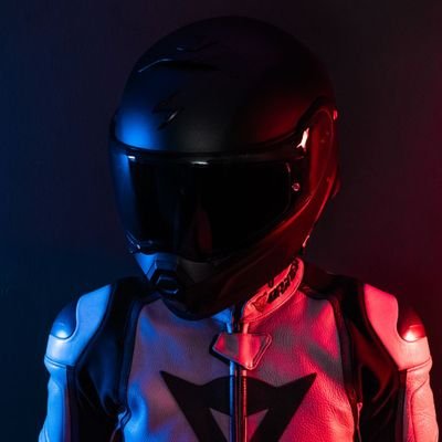 Gay biker 🇳🇱 into leather, rubber, MX, bondage and more 😈
IG: @lthr_j_
Recon: lthr_j