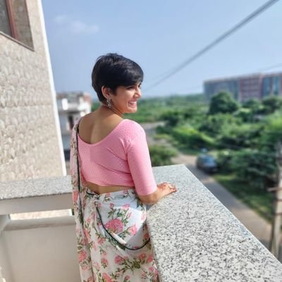 ये जहाँ चीज़ है क्या लौह-ओ-क़लम तेरे हैं!