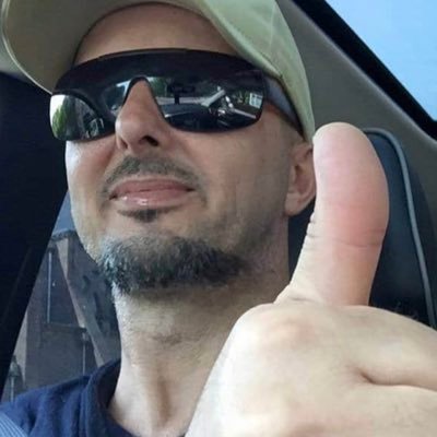 estiatoras's profile picture. 