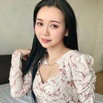 Y′s Entertainment所属/2023年9月「溜池ゴロー」Debut 「望月ゆり」です🌙お洒落が好きです💍たくさんの方に見て貰えるように頑張るので応援して下さい🙇 💌Y′s Entertainment「望月ゆり」宛