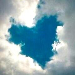 EUI01210's profile picture. ＊ビジネス勧誘等・他と絡みが少ないのにフォロワー数が極端に多い方はお断りしてます。 栄養士・調理師・医療事務 ＊ディズニー・乗馬・旅行・神社仏閣・美術館・猫・K1・F1、わりと何でも好きです♪旦那がいろんな所に連れてってくれる有難いです💕マジカンシャ💕