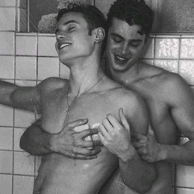 justbrotheragem's profile picture. 