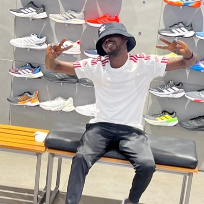 tourhibb99's profile picture. Life is beautiful||
ManUtd fan||
Live life to the fullest