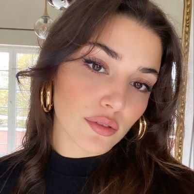 high quality gifs of 𝐡𝐚𝐧𝐝𝐞 𝐞𝐫ç𝐞𝐥© made by me.✨
**fan account**