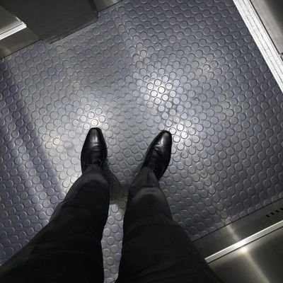 sg12wall's profile picture. Know your value.