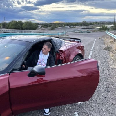 N1CKOOOO's profile picture. 🖤🖤🖤🖤 👻:nicksanchez.40