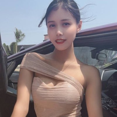 I am from Singapore and now living in Chicago, USA. Hobbies, traveling, food, fitness, movies, scuba diving. Happy to make new friends.