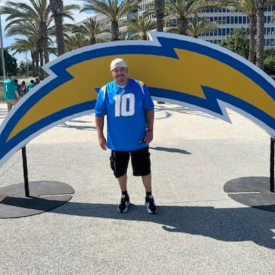 Diehard SD sports fan. Padres, Chargers. Aztecs, Lakers, Golden Knights #BoltUp #BringTheGold #LakeShow #VegasBorn #2023 Stanley Cup Champions 🏆