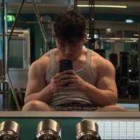 college⬇️ (@youngpig2002) 's Twitter Profile