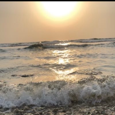 ﴿ ولا تيأسو من روح الله ﴾ فإن لُطفه عاجل ، وفرجه قريب ، وكرمه واسع .