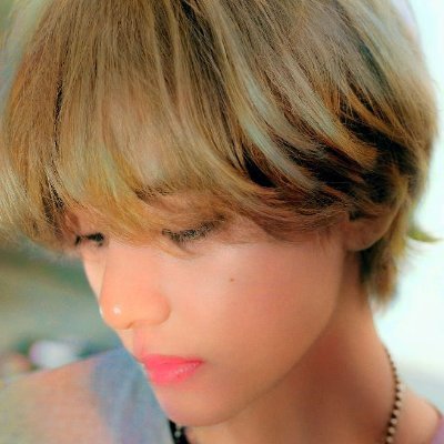 Fan account for spreading media posts for Kim Taehyung (V of BTS). 💗 Follow us and engage with posts we retweet.