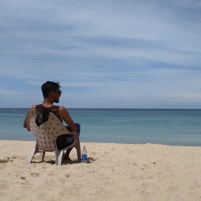 dova_hzkl's profile picture. Tetap tenang dan stabil.