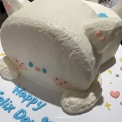 muuuuuu_1715's profile picture. 