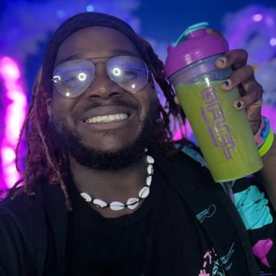 @GFUELAmbassador #YoutubeComedian #Twitchstreamer #tiktoker, Founder of ClanHaze