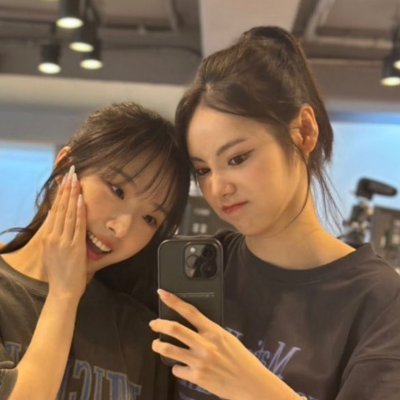 stongtheworld's profile picture. personal account
