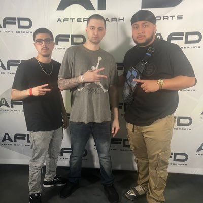 (New twitter for now) @TwitchStrafe_TV , Full time comp/creator for @TeamNvLvD, WZ duo : @FaZebloo , partners @erenagg @Advancedgg, @efuse #Hell