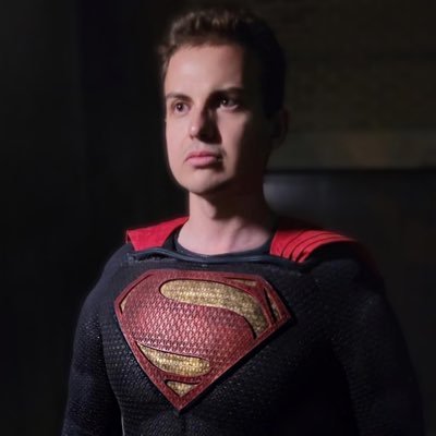 He/Him || Superman fan & cosplayer || I love anything DC comics||DCEU|| Arrowverse|| Special Ed teacher  ✏️ || 🔜 #CalgaryExpo