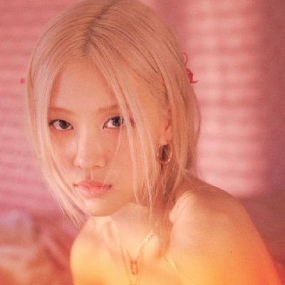 fan account for rosé 💗