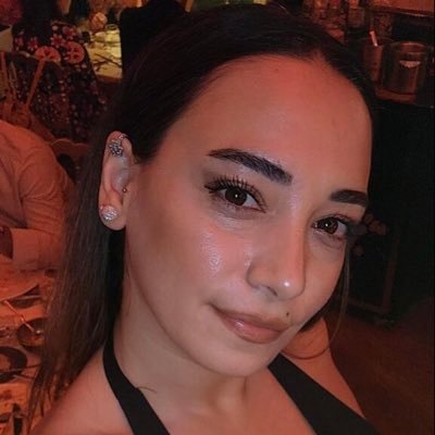 ozguyucel_'s profile picture. 💻💁🏻‍♀️ /Galatasaray 💛❤️